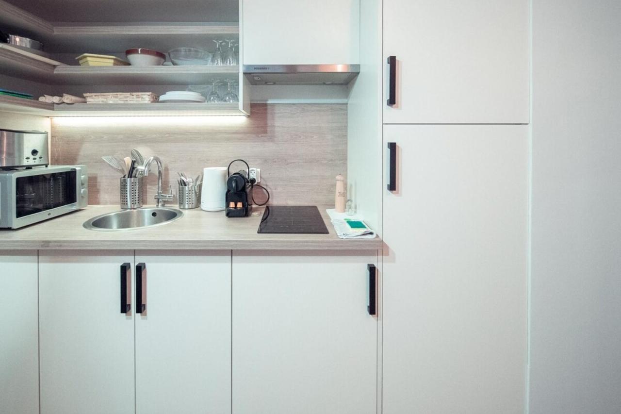 Chez Jean - Beautiful Renovated Studio - Cordeliers Лион Екстериор снимка