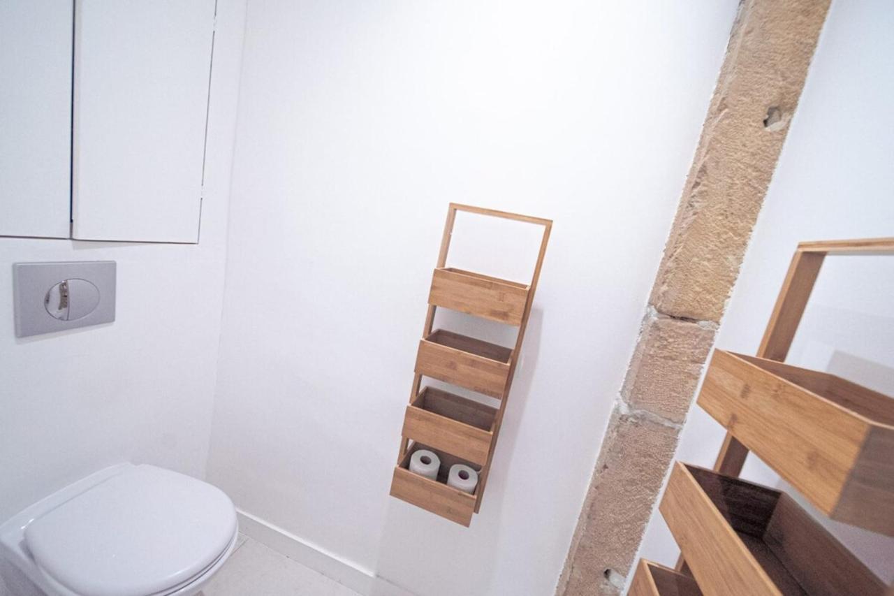 Chez Jean - Beautiful Renovated Studio - Cordeliers Лион Екстериор снимка
